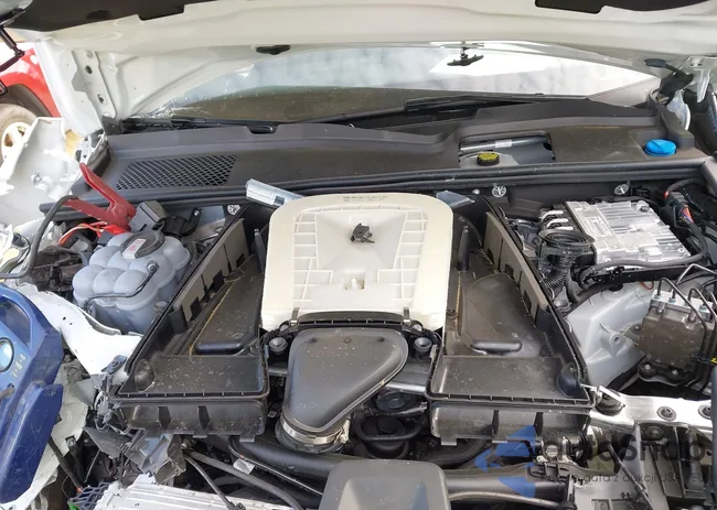 WP1AA2AY0SDA04240: 43985533