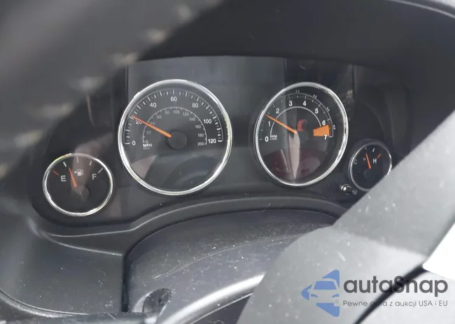 1C4NJDEB7HD110780: 43985574