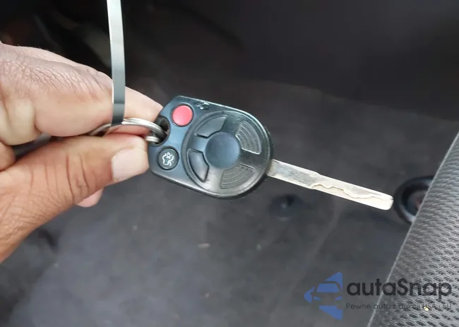 1FADP3F21DL338167: 43985615