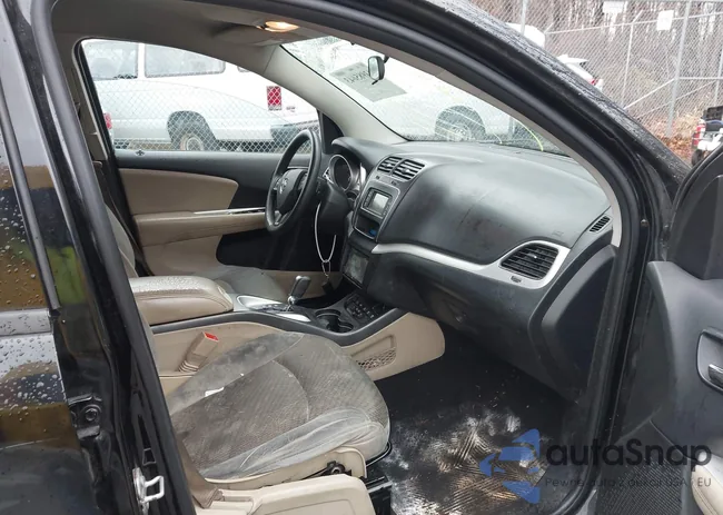 3C4PDCBB8HT590448: 43985643