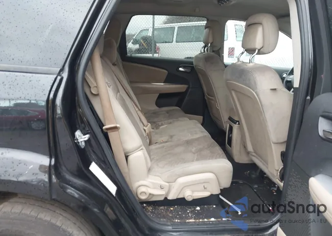 3C4PDCBB8HT590448: 43985643