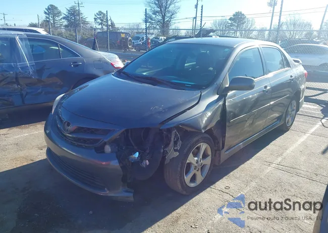 2T1BU4EE8BC582348: 43986719