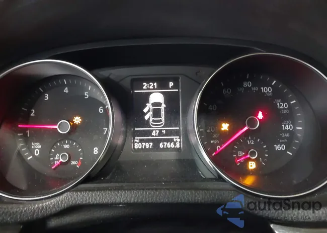 1VWBT7A34HC005811: 43986995