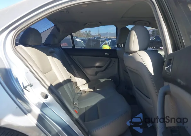 JH4CL96894C042773: 43987100