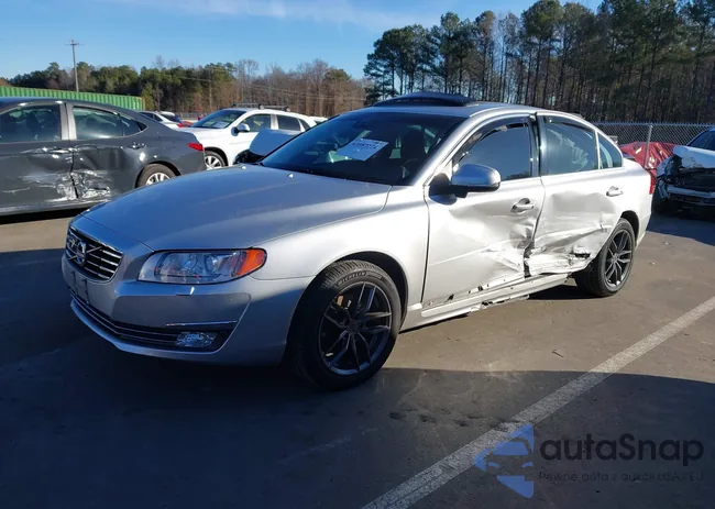 YV140MAM3F1186821: 43987274