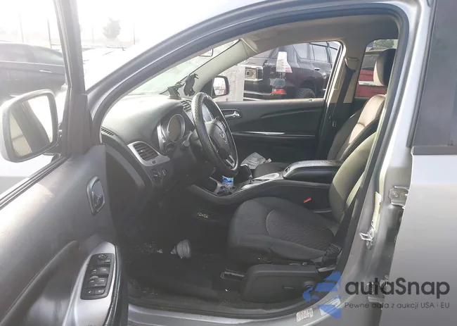 3C4PDCBG8HT511355: 43987276