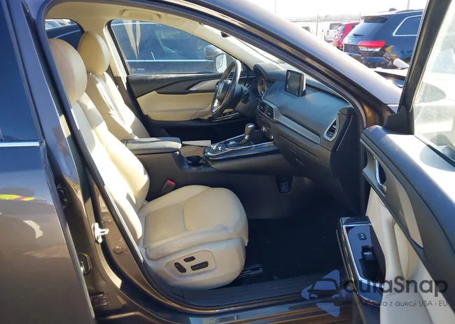 JM3TCBCY1J0209998: 43987284