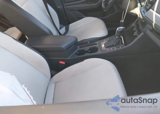 3VWC57BU8KM034224: 43986302