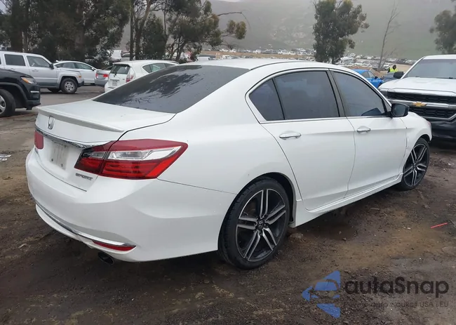 1HGCR2F50GA196917: 43986652