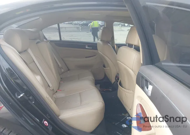 KMHGC4DD8DU246508: 43987795