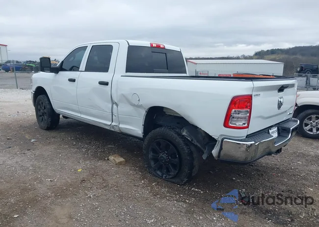 3C6UR5CJ6RG186121: 43987814