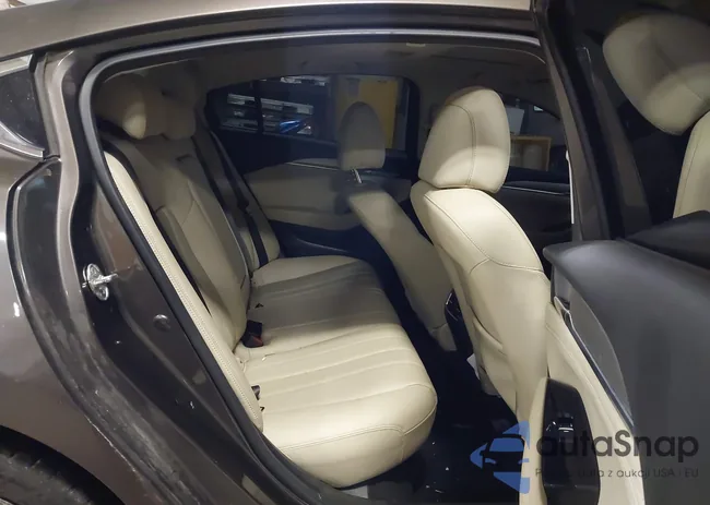 JM1GL1VM2J1307673: 43987855