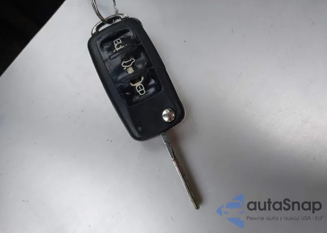 1VWBP7A33CC095997: 43987876