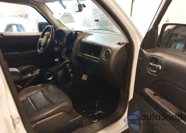 1C4NJRFB0FD426756: 43987942