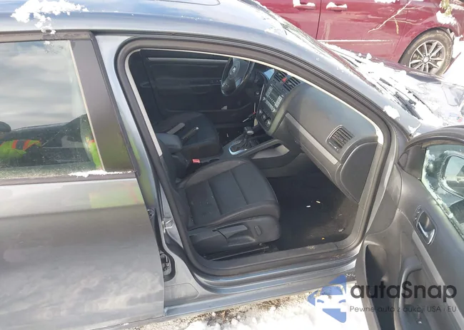 3VWRZ7AJ2AM127891: 43987961