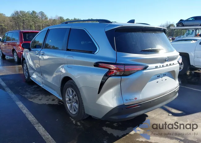 5TDYRKEC2NS118823: 43988081