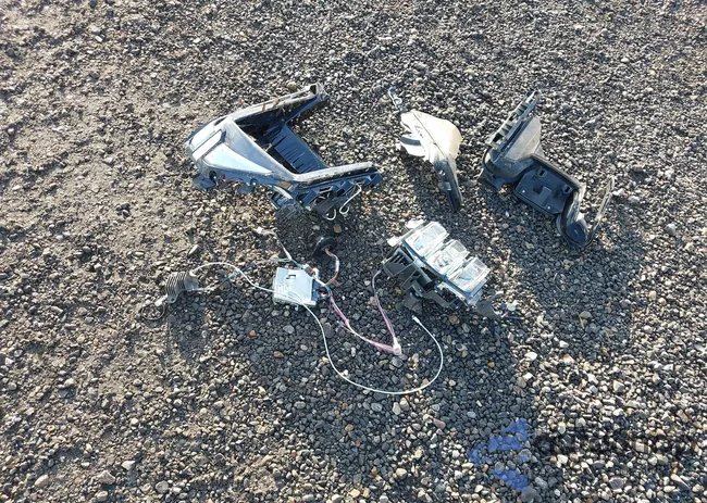 1GKS1BKD6MR347193: 43988096