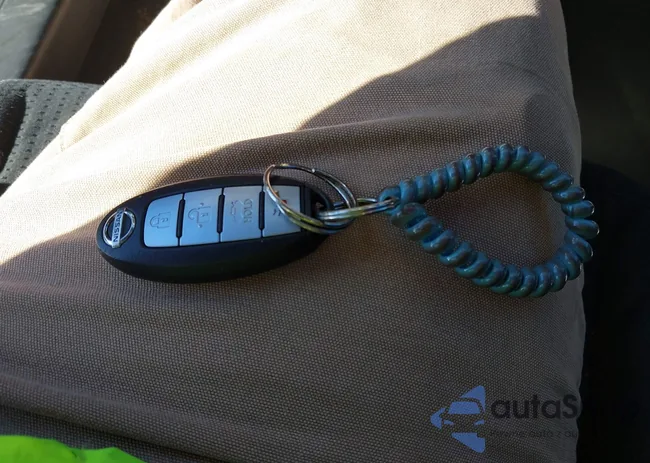 1N4AL3AP3FC442860: 43988170