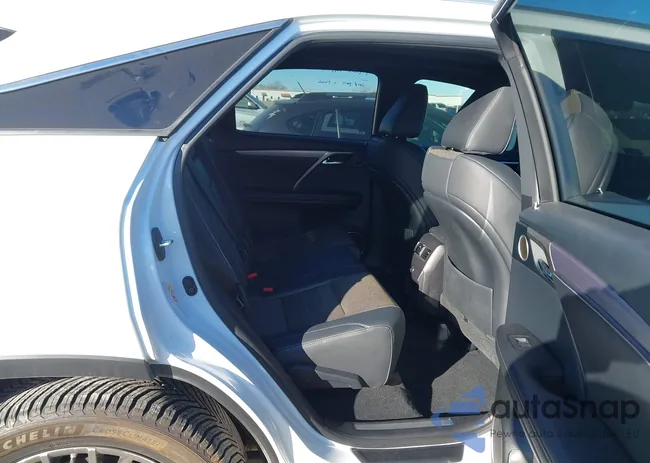 2T2BGMCA9JC028043: 43988232