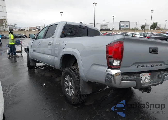 3TMBZ5DN6KM020318: 43988241