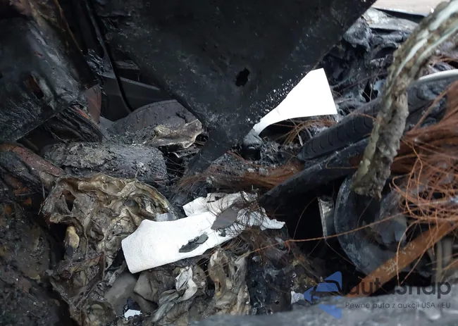 WAUBBAF40NN002390: 43987385