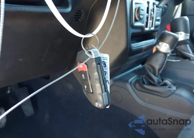 1C4HJXEN0LW267931: 43987430