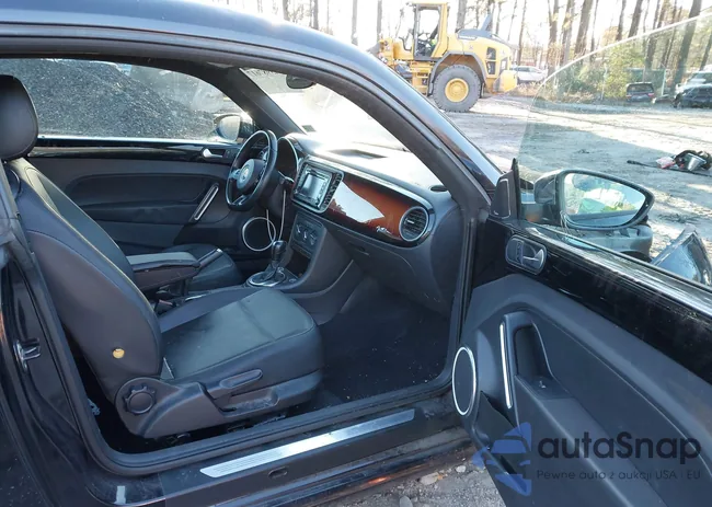 3VWJP7AT6DM648220: 43987617