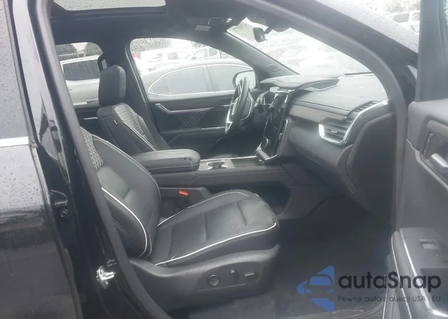 1GKENLKS9RJ180159: 43988771