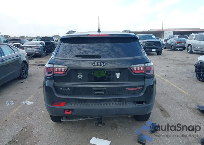 3C4NJDDB2NT158923: 43988818