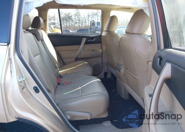 5TDBK3EH8CS146814: 43988838