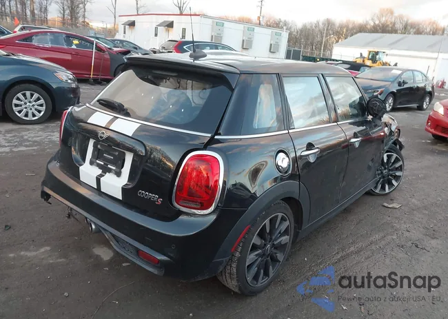 WMWXU9C01M2N97637: 43988858