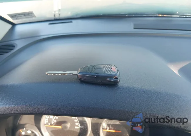 1C4NJDBB3FD423536: 43988869