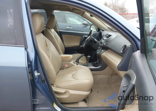 2T3BK31V39W009864: 43988946