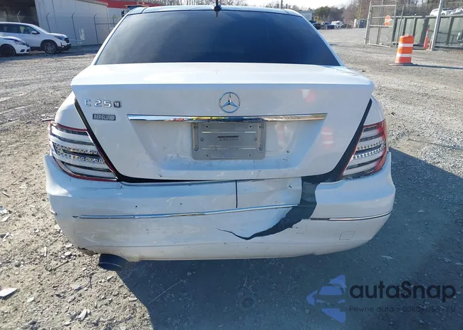 WDDGF4HB6EG171947: 43988999