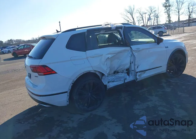 3VV2B7AX8MM029368: 43989002