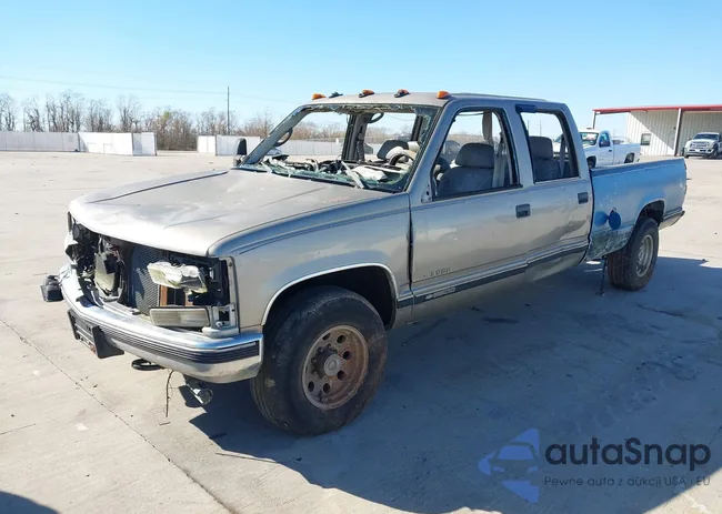 1GCGC33R1YF516832: 43989022