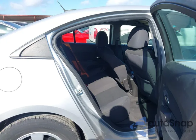 1G1PE5SB7G7208236: 43989200