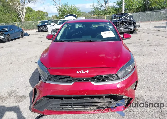 3KPF24AD0PE514428: 43989213