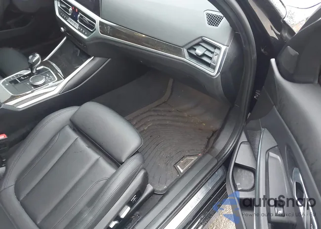 3MW5R7J00L8B29477: 43989289