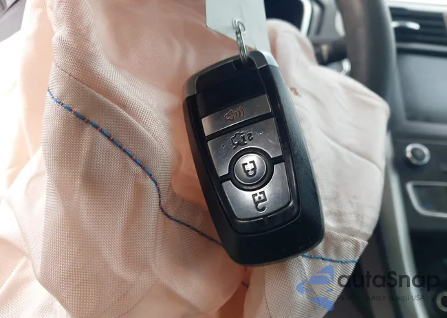 3FA6P0LU4KR129727: 43988317