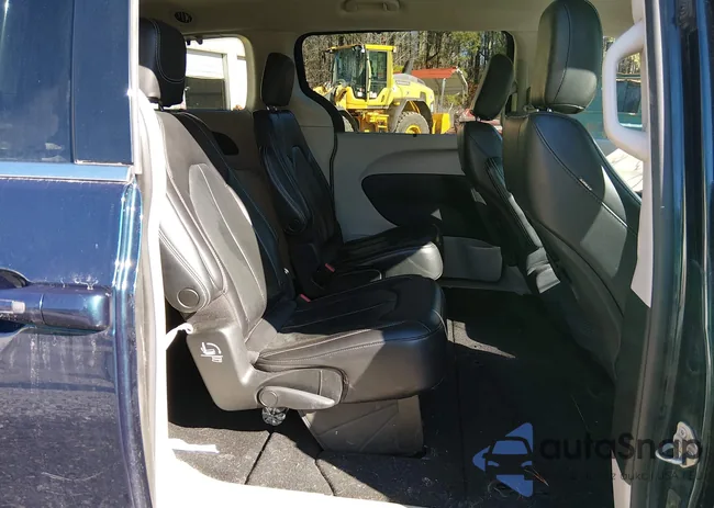 2C4RC1BG6NR155583: 43988369