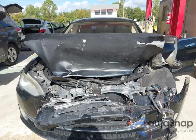 5YJSA1DPXDFP04586: 43988520