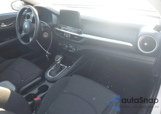 3KPF24AD6LE161915: 43988616