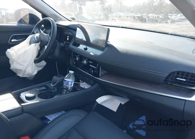 JN8BT3DD3SW303230: 43988640