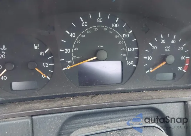 WDBJF65J5YA978974: 43989704