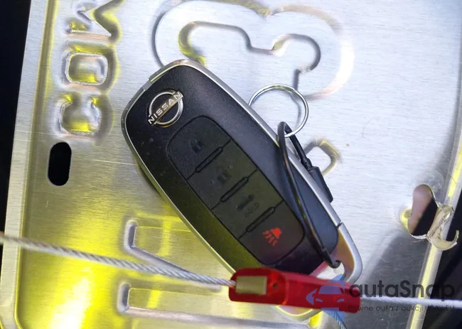 3N1AB8CVXRY213208: 43989730