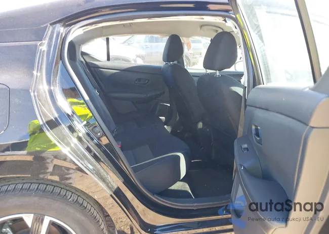 3N1AB8CVXRY213208: 43989730