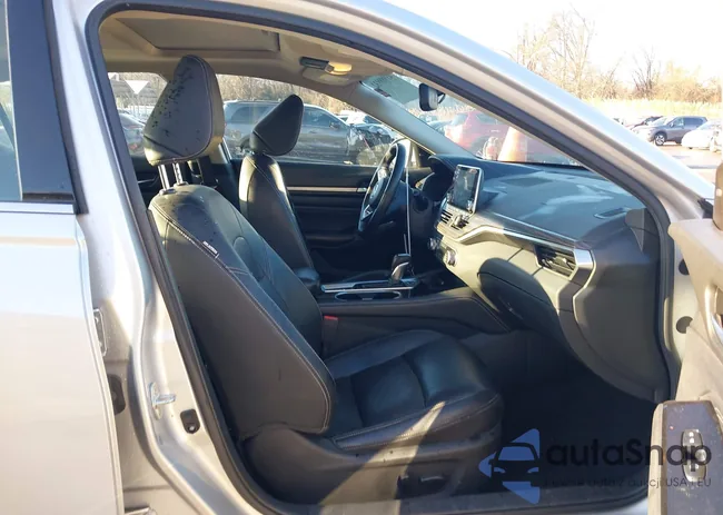 1N4BL4EV3LC146302: 43989932