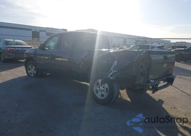 2GCEC19C771647977: 43989946