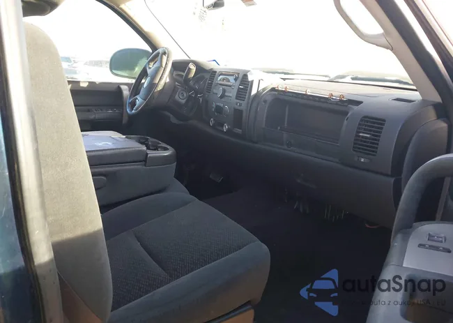 2GCEC19C771647977: 43989946